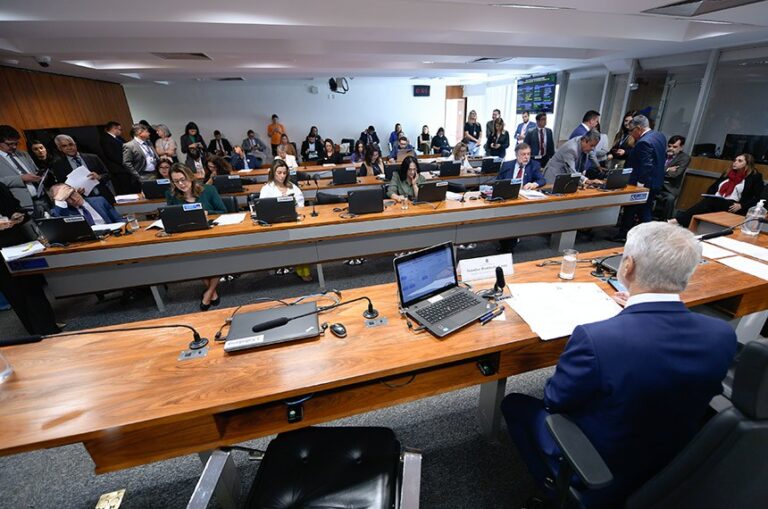 Comissão de Assuntos Sociais aprova regulamentação da profissão de técnico em Nutrição e Dietética