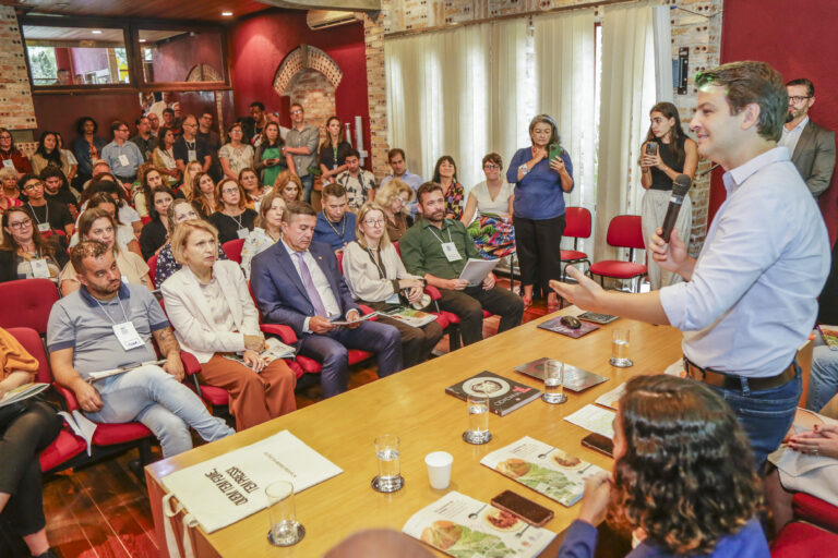 Presidente do CRN8 participa da oficina Alimenta Cidades em Curitiba